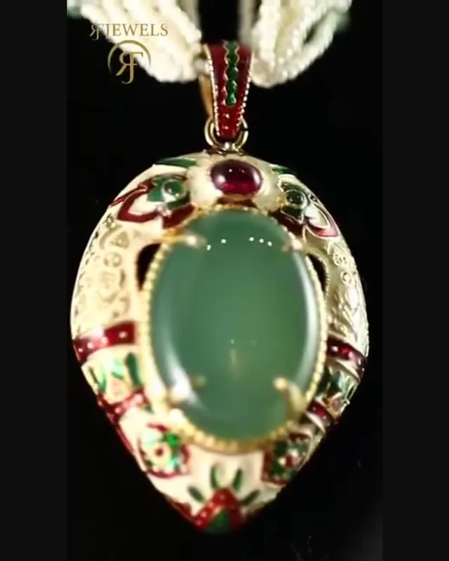 Valentina Pendant by RF Jewels, view 2